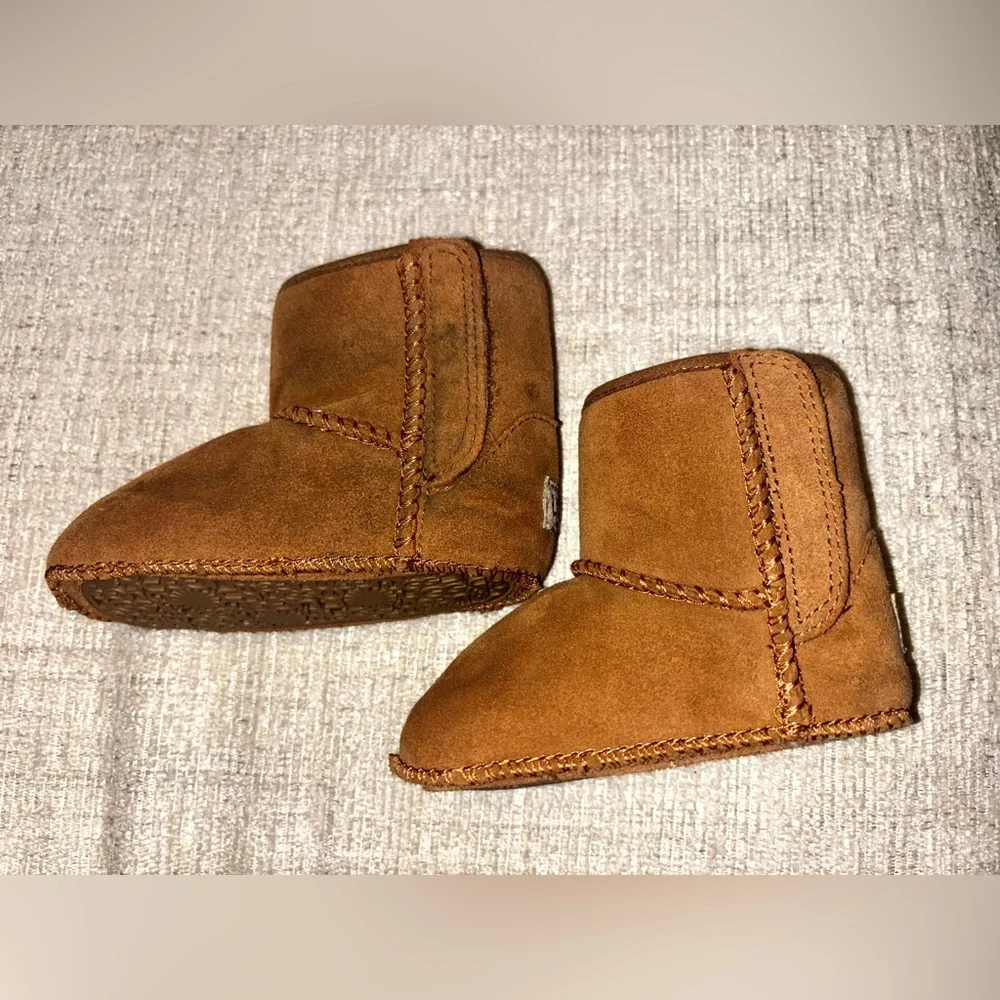 UGG Baby Classic Boots Brown Suede Sheep Lined Soft Sole Infant Newborn 02 03